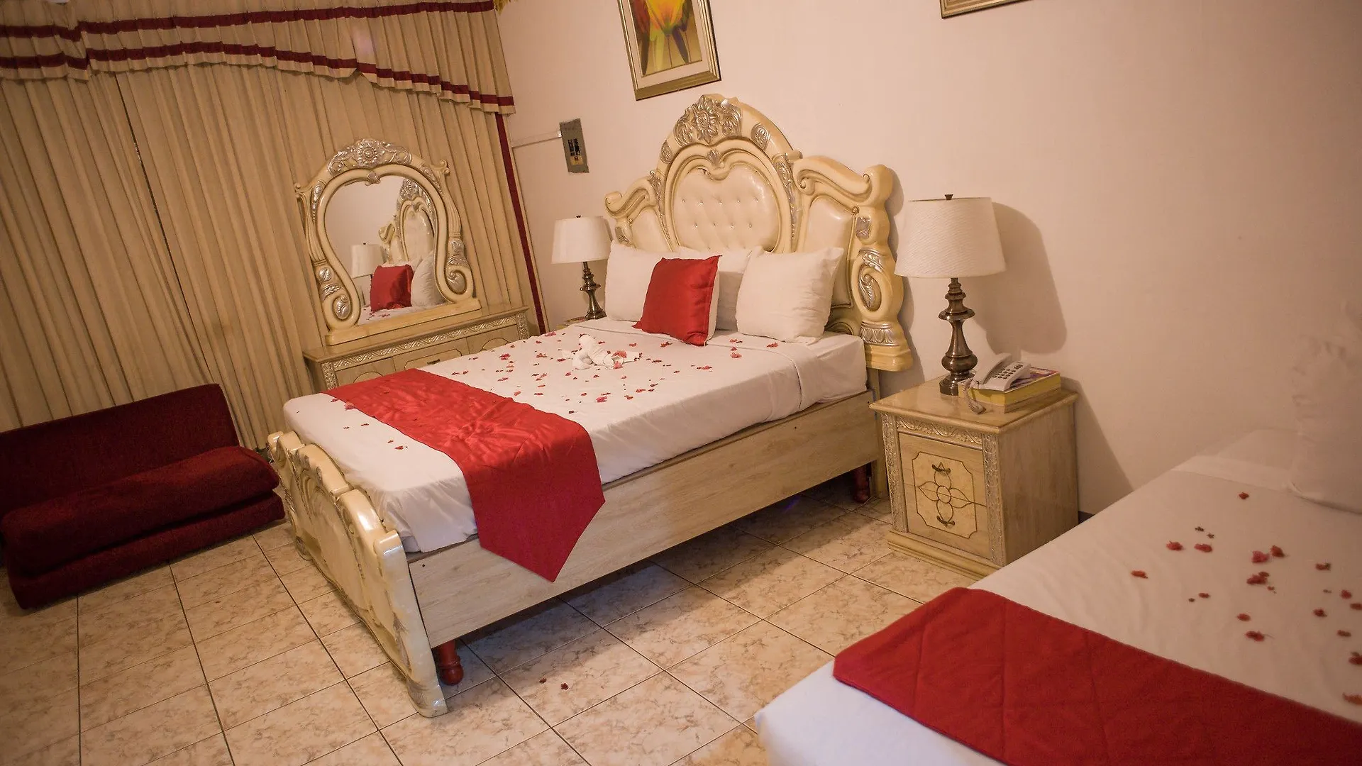 Glorianna Hotel Бухта Монтего