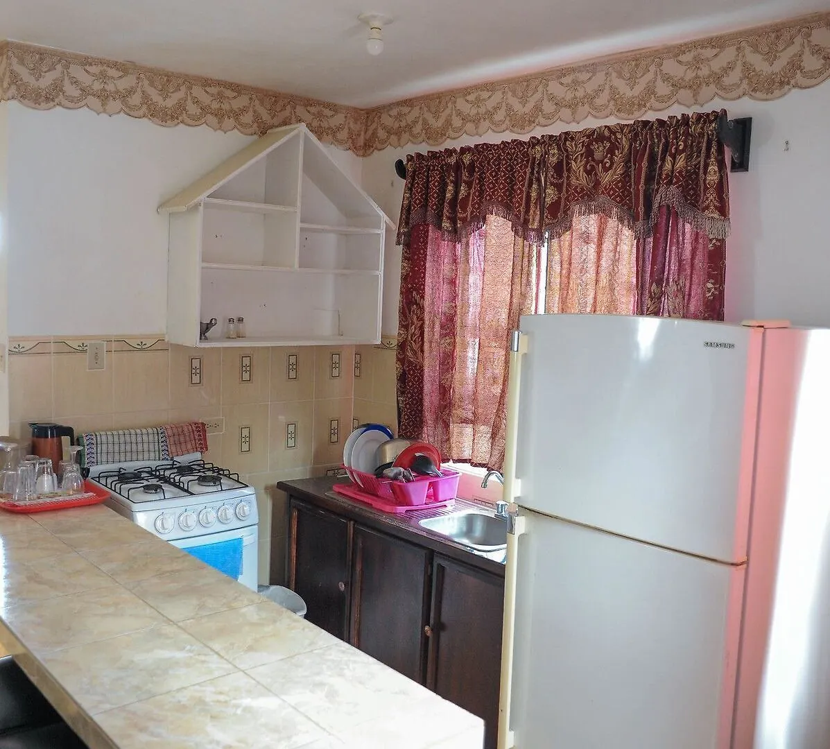 Glorianna Hotel Бухта Монтего