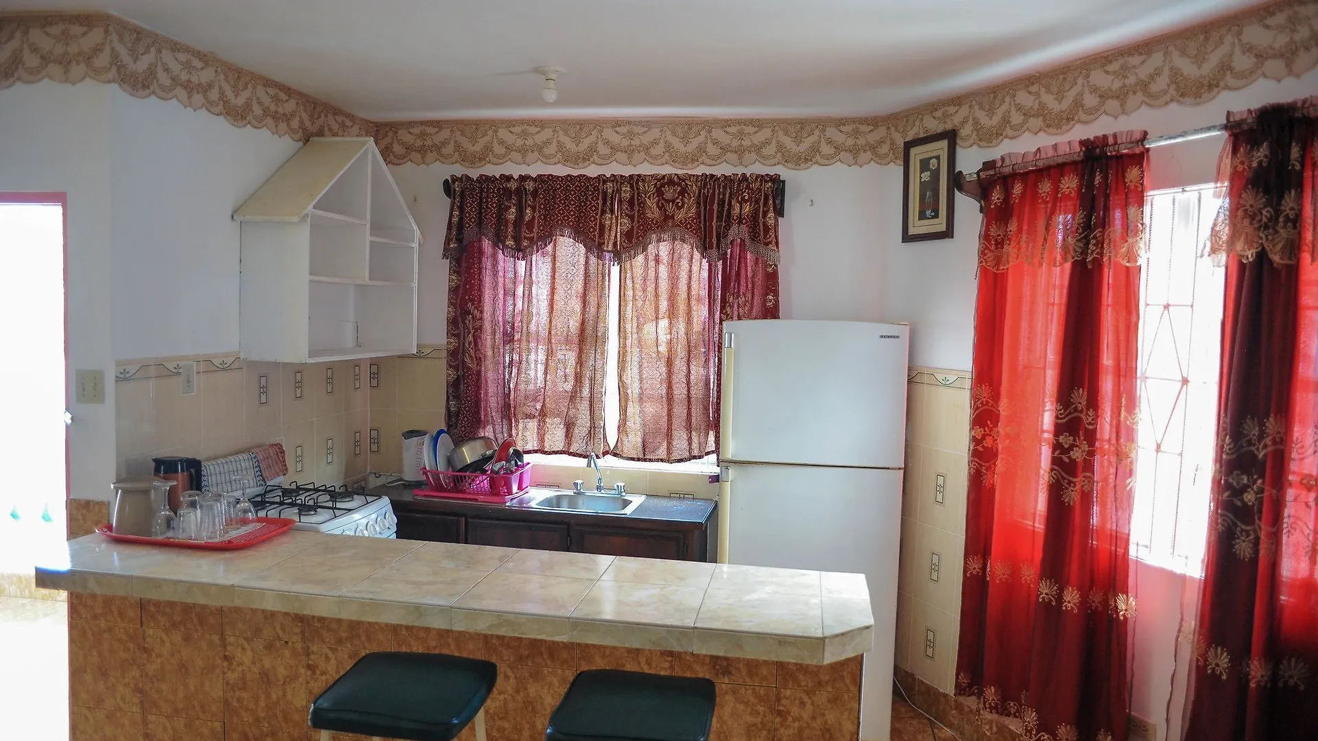 Glorianna Hotel Бухта Монтего