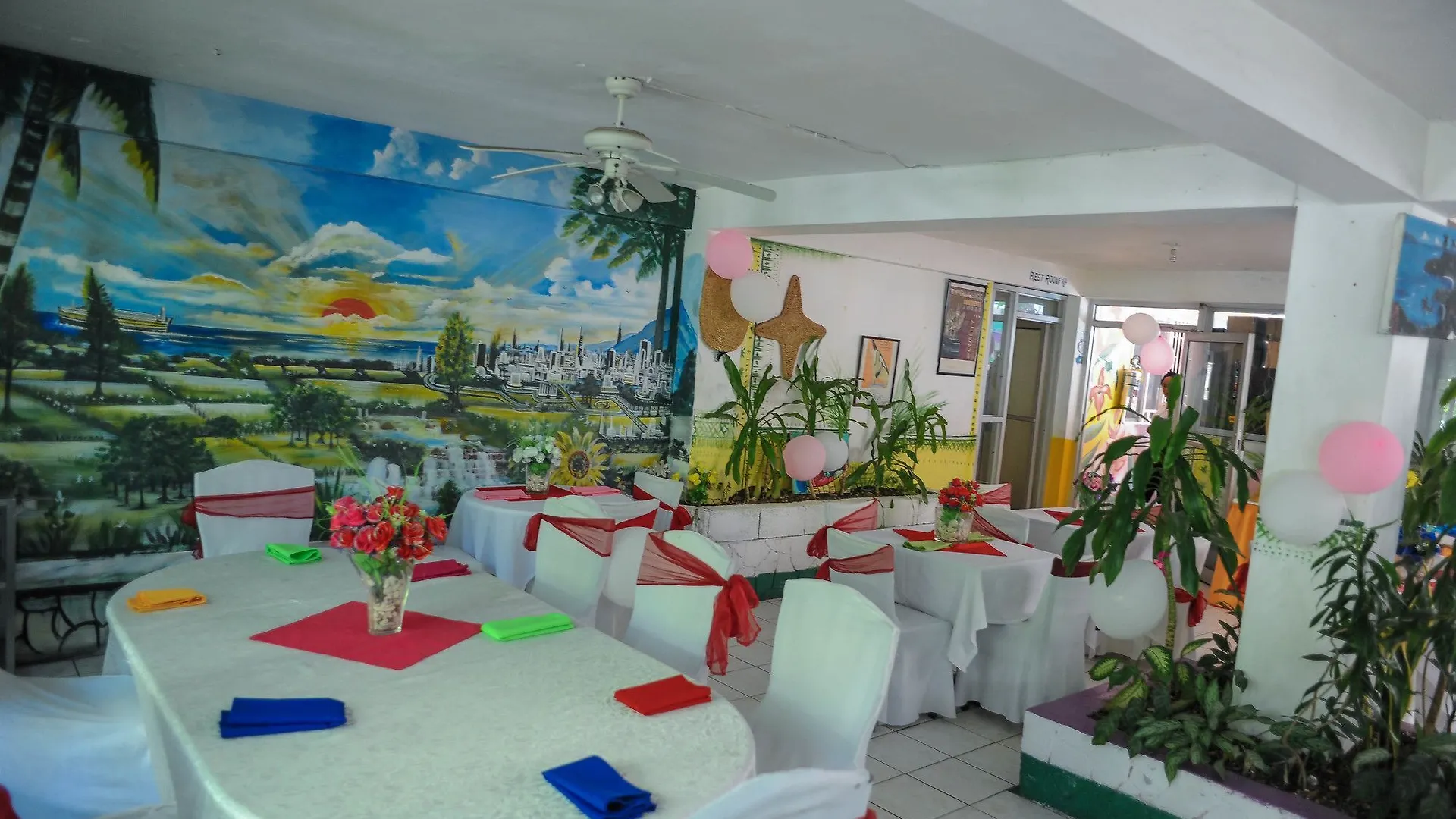 Glorianna Hotel Бухта Монтего