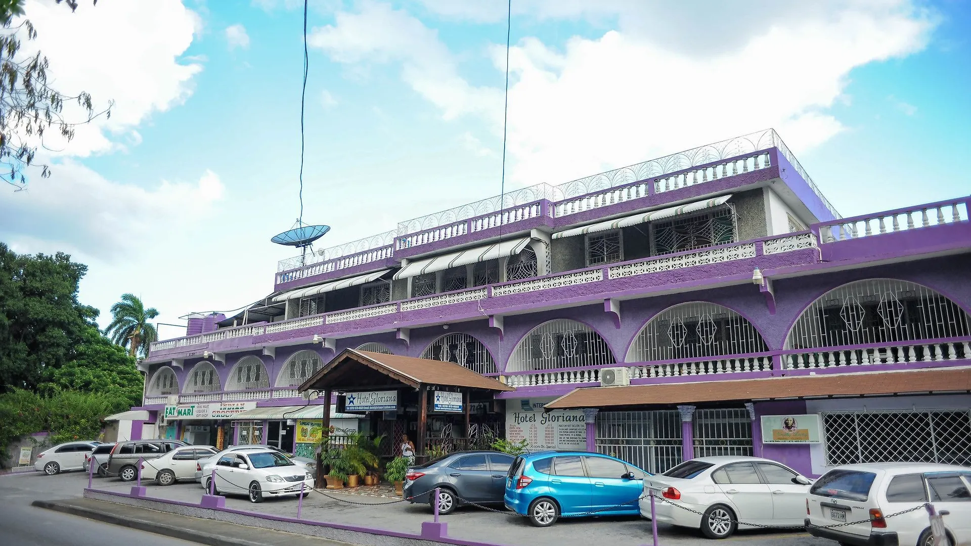 Glorianna Hotel 蒙特哥贝