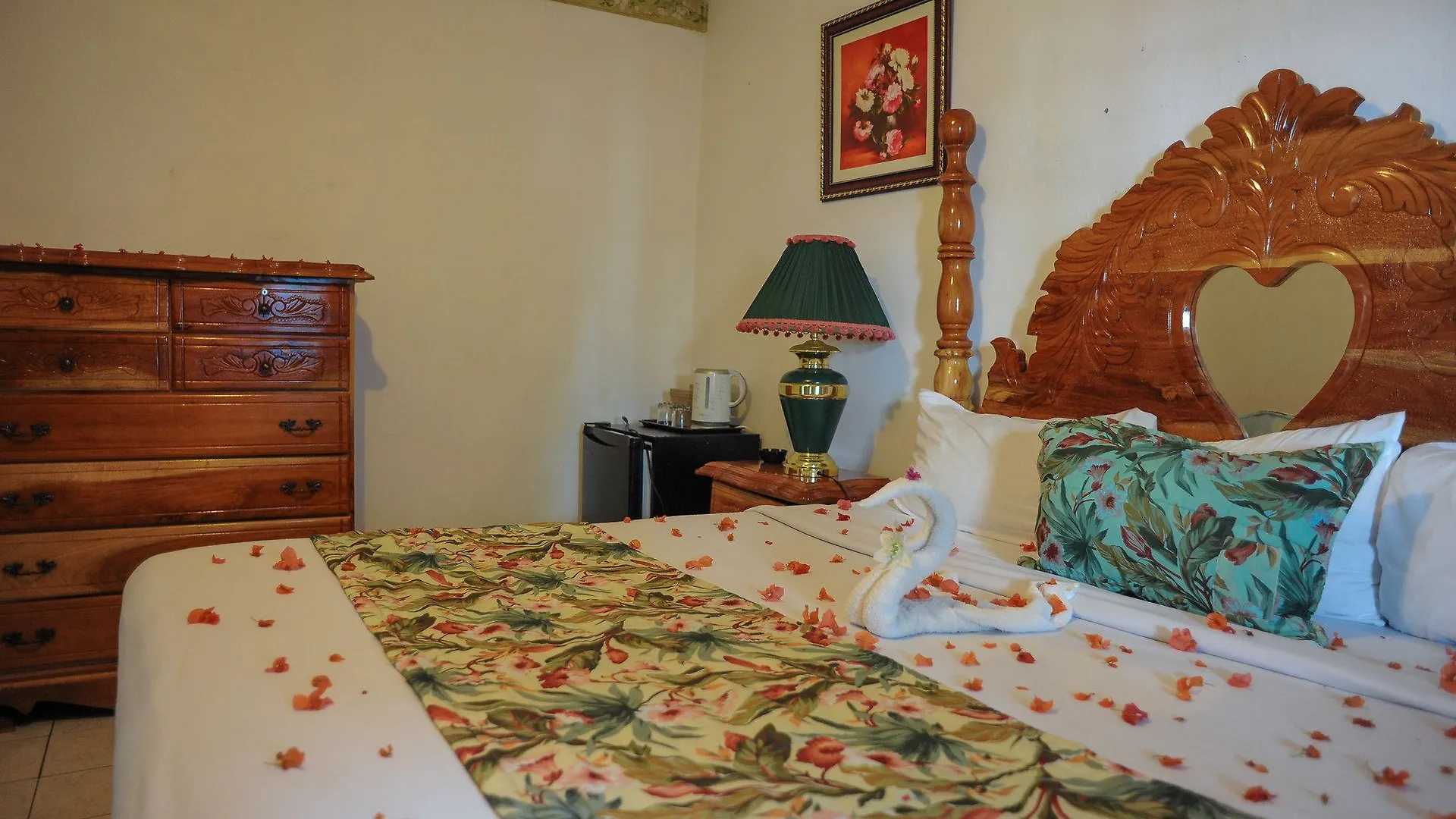 Glorianna Hotel 蒙特哥贝